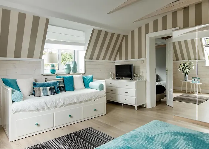 Nocleg ze śniadaniem Błękit By Dorota Szelągowska